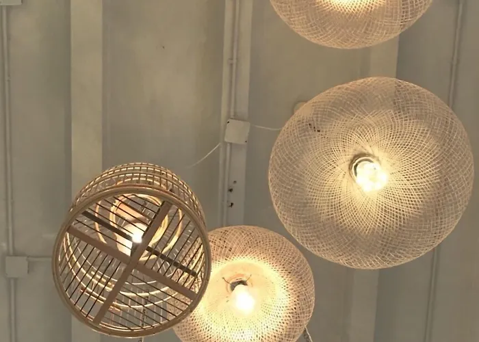 ホステル キンノン デラックス コワーキング カフェ バンコク都