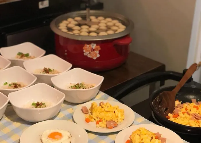 キンノン デラックス コワーキング カフェ ホステル *